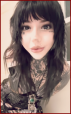 —  momoiro 桃色