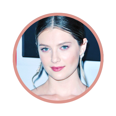 Zoe Levin, Originais®