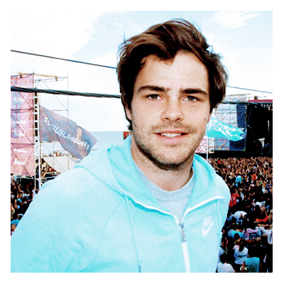 Peter Lanzani, Characters&reg;