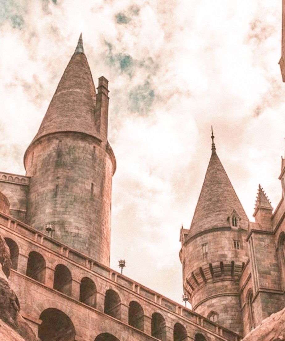     ——— Hogwarts