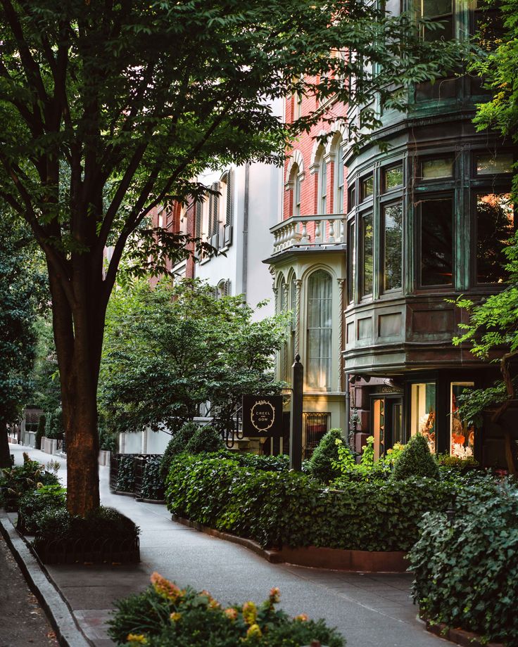 Estou no Upper East Side,