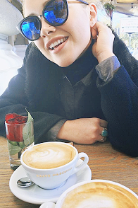 Bom dia. Café?