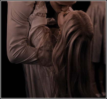 love predıcts dıs&alpha;ster ın ıts precıous ɯ&alpha;чs.