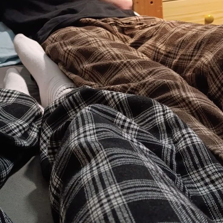 sɪᴅᴇ ʙʏ sɪᴅᴇ