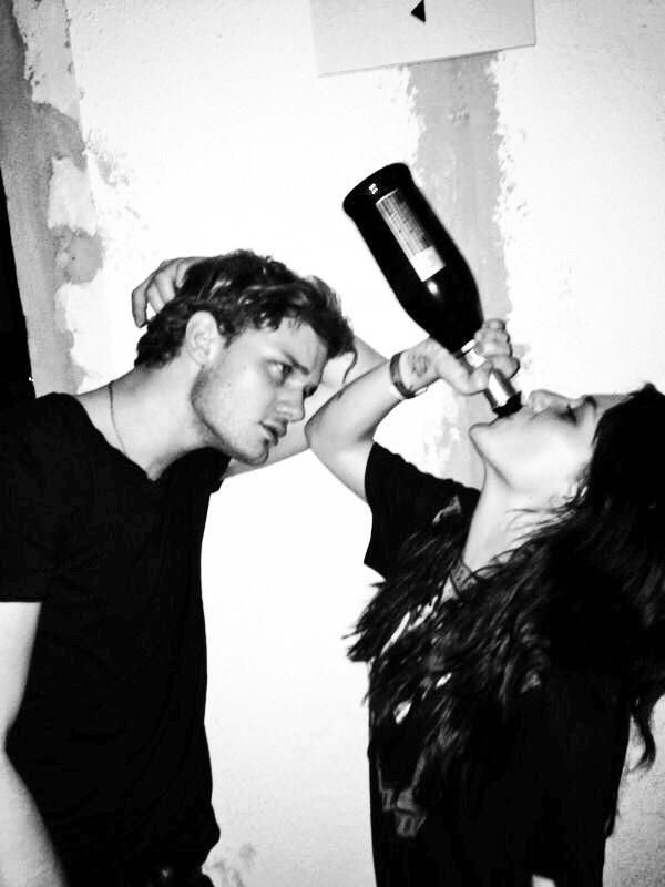 ᴅʀɪɴᴋɪɴɢ & ꜰɪɢʜᴛɪɴɢ