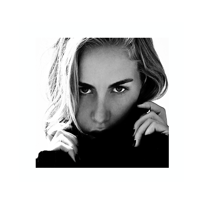Elizabeth Whitson, Characters®✶