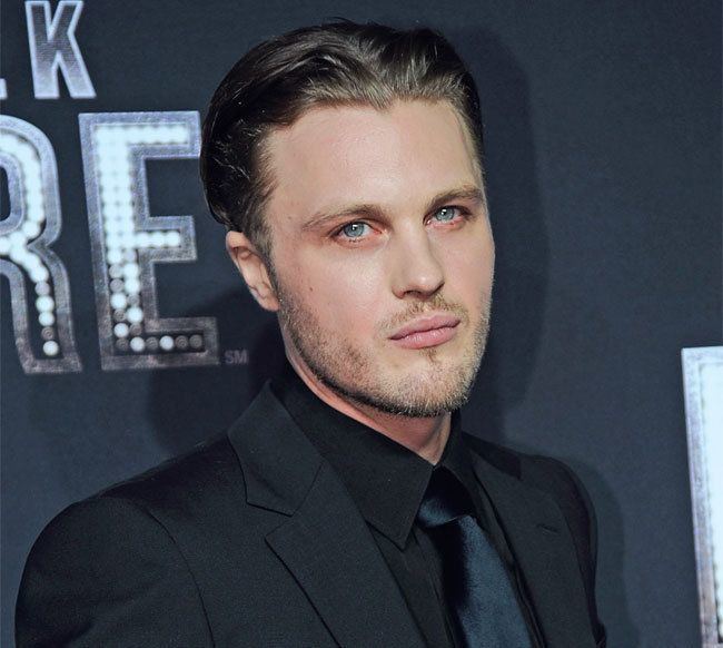 Michael Pitt, Characters&reg;