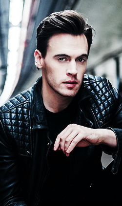 Erich Bergen, Characters®