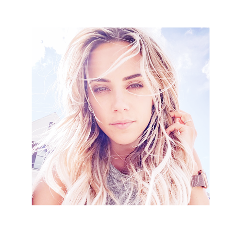 Jana Kramer, Originais&reg;
